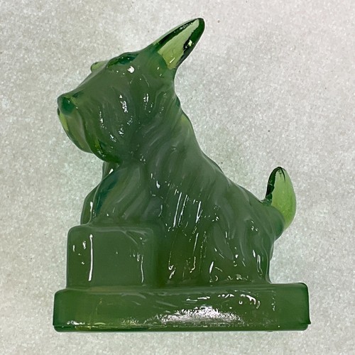Boyd glass scottie dog - glass, jb